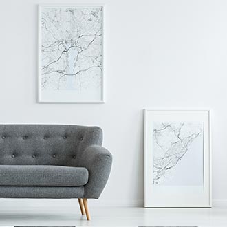 Bilder im skandinavischen Stil Inspiration helle Bilder in Kombination mit einem Sofa